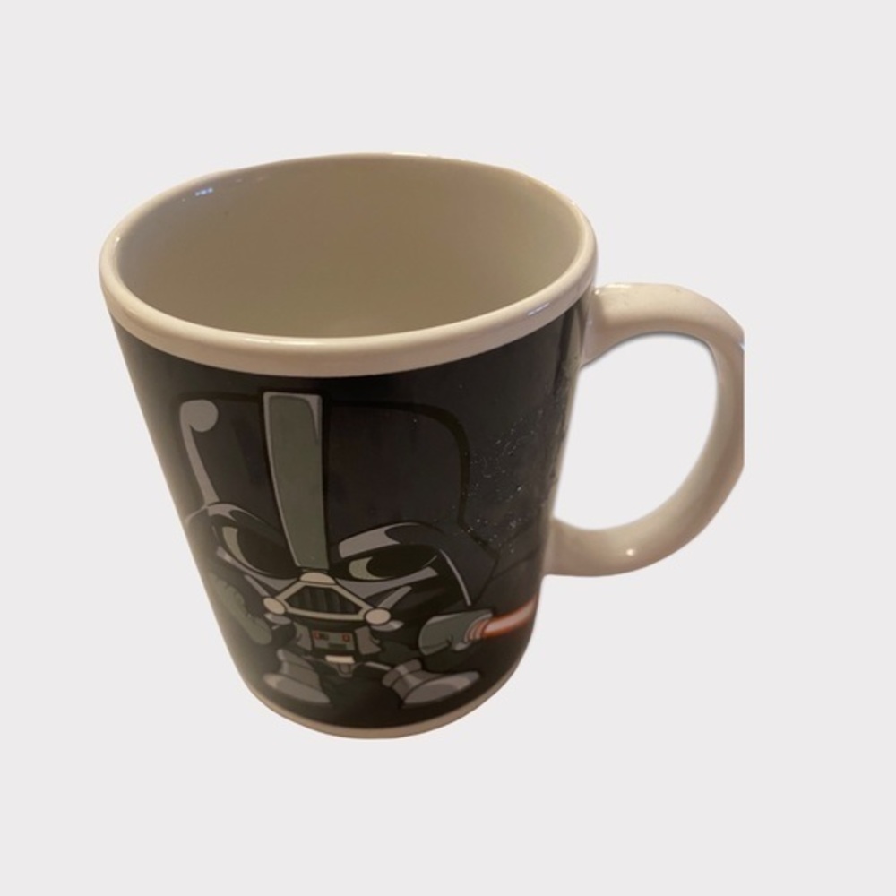 DARTH VADER MUG BLACK AND GRAY COLLOR